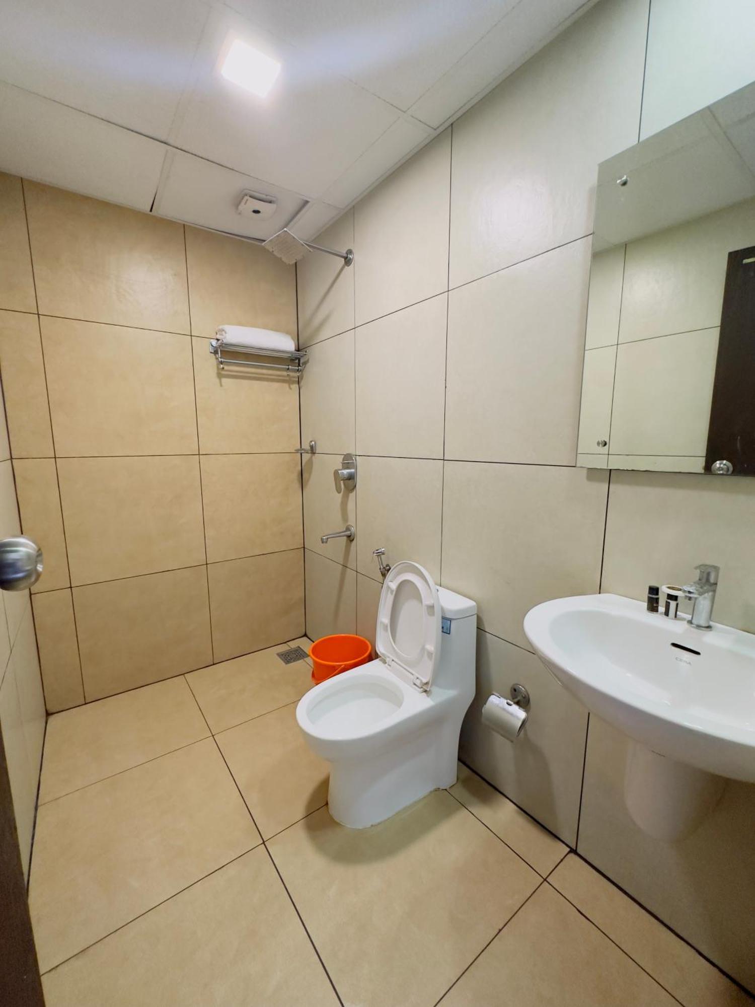 Hotel Lets Stay Kochi Zewnętrze zdjęcie