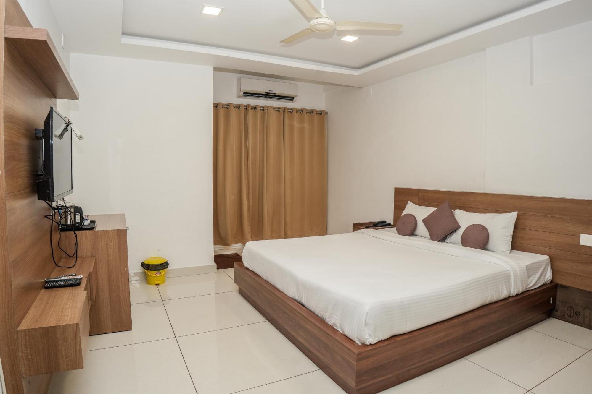 Hotel Lets Stay Kochi Zewnętrze zdjęcie