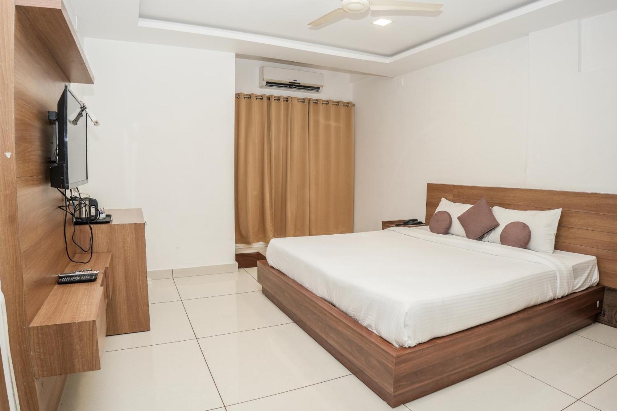 Hotel Lets Stay Kochi Zewnętrze zdjęcie