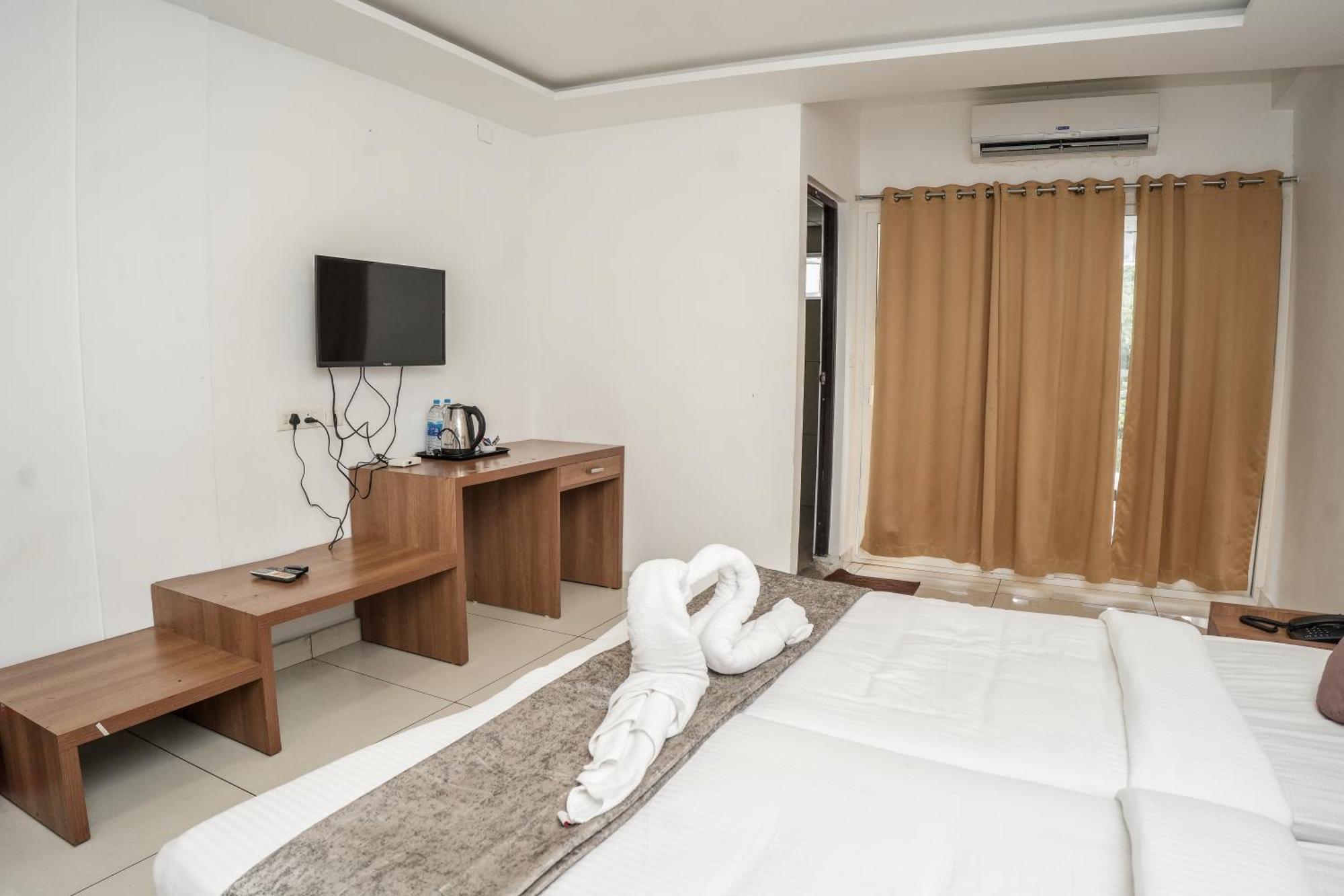 Hotel Lets Stay Kochi Zewnętrze zdjęcie