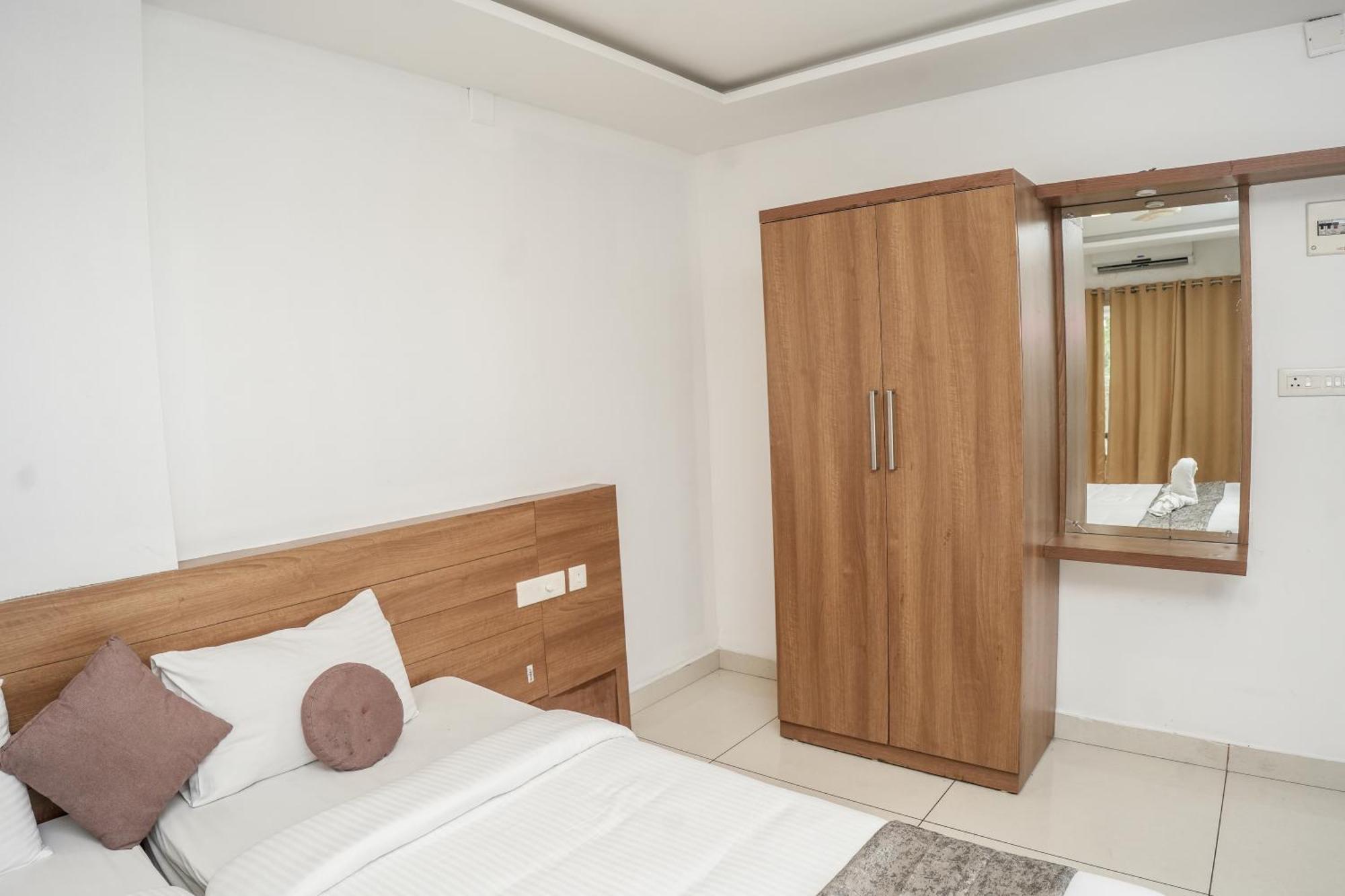 Hotel Lets Stay Kochi Zewnętrze zdjęcie